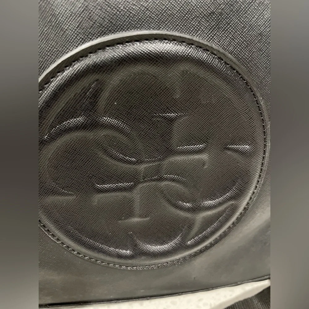 Guess duffle bag leather travel suitcase black logo versatile dome KORRY epi - Picture 10 of 14